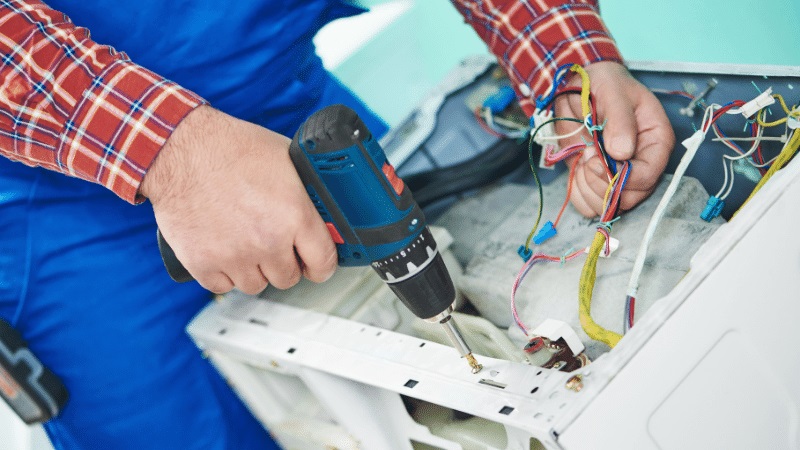 Yenimahalle Lambert Lambert çamaşır makinesi kart tamiri – Su almama arızası orijinal parça ile giderildi. - Teknik servis örneği